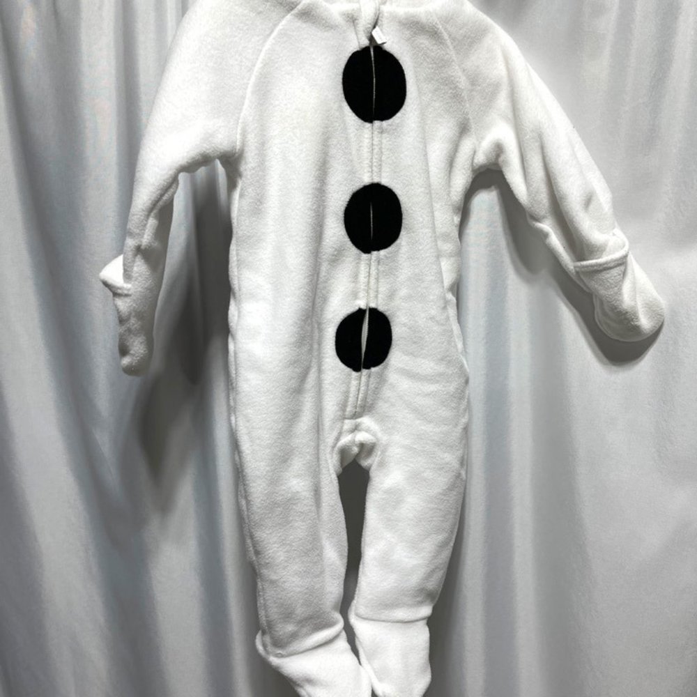 Old Navy Infant Snowman One-piece 6-12 months